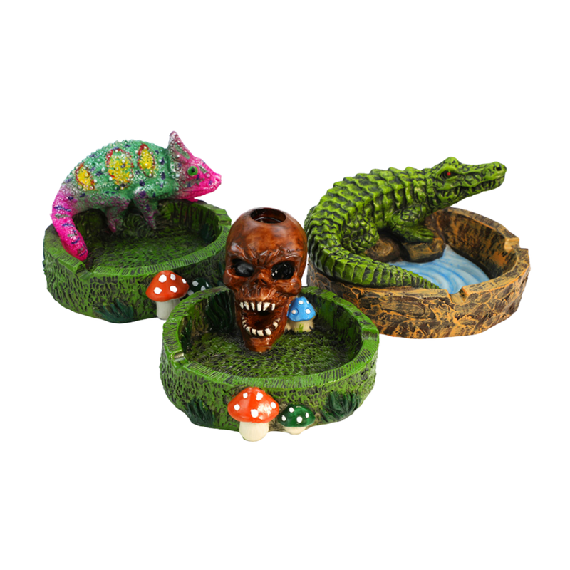 Mystic Skull Forest Ashtray - Enchanted Round Resin Design with Mushroom Accents